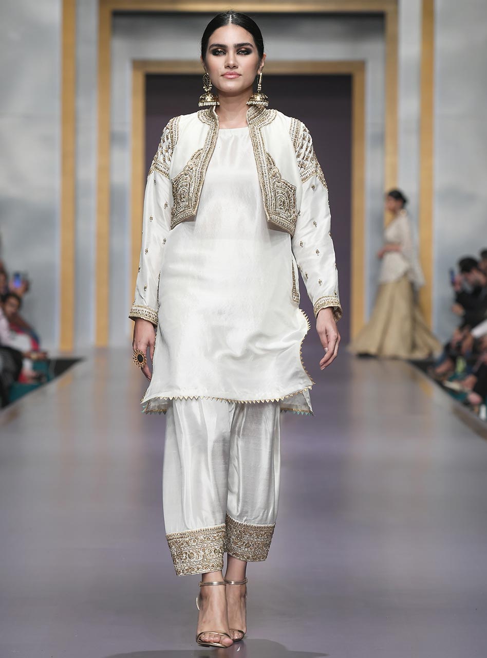 Zainab Chottani | Semi Formals | MEHRAB - Ladies Clothes - Maria Faisal