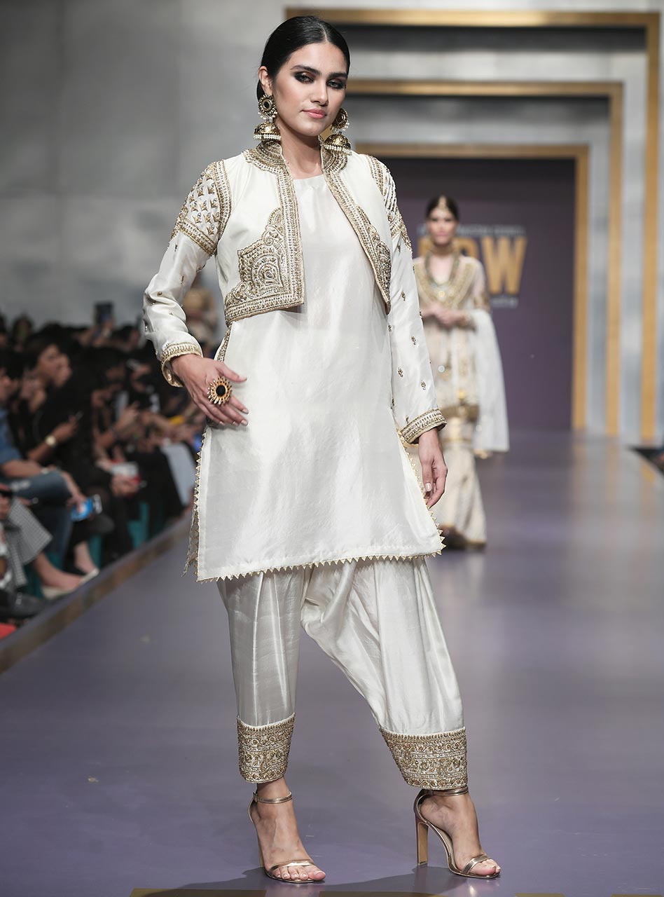 Zainab Chottani | Semi Formals | MEHRAB - Ladies Clothes - Maria Faisal