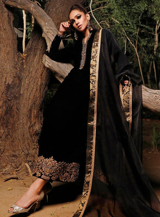 Zainab Chottani | Semi Formals | MYSTERIOUS SHADOW - Ladies Clothes - Maria Faisal