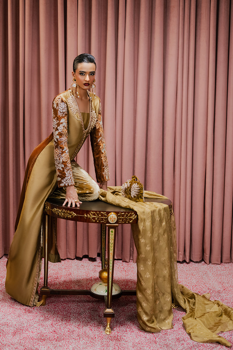 Haute Form | Rose Winter Plush | Heart of Gold - Ladies Clothes - Maria Faisal