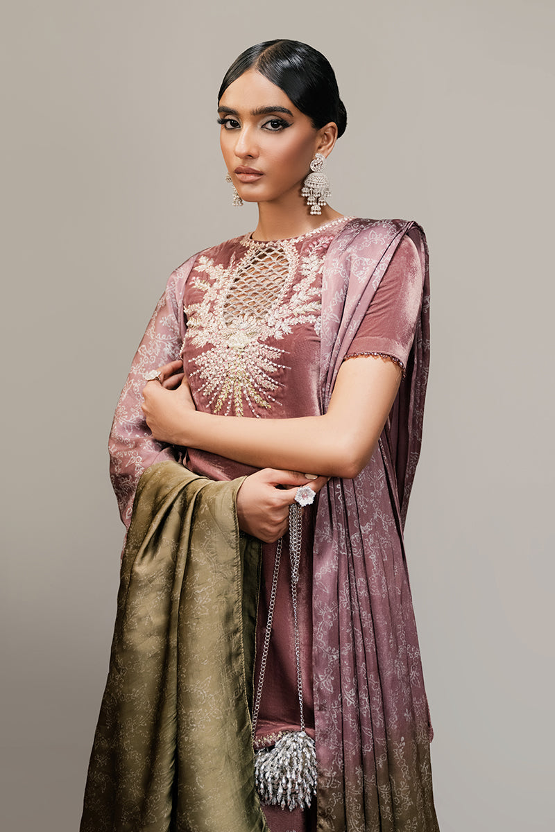 Haute Form | Rose Winter Plush | Seductress - Ladies Clothes - Maria Faisal
