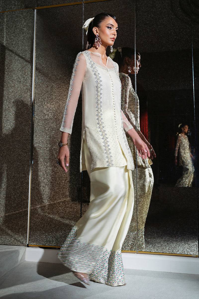 Haute Form | Diva Formals | Cham Cham by Maria Faisal - Registered Vendor of : Haute Form - type : Ladies Clothes - 100% original wedding dresses