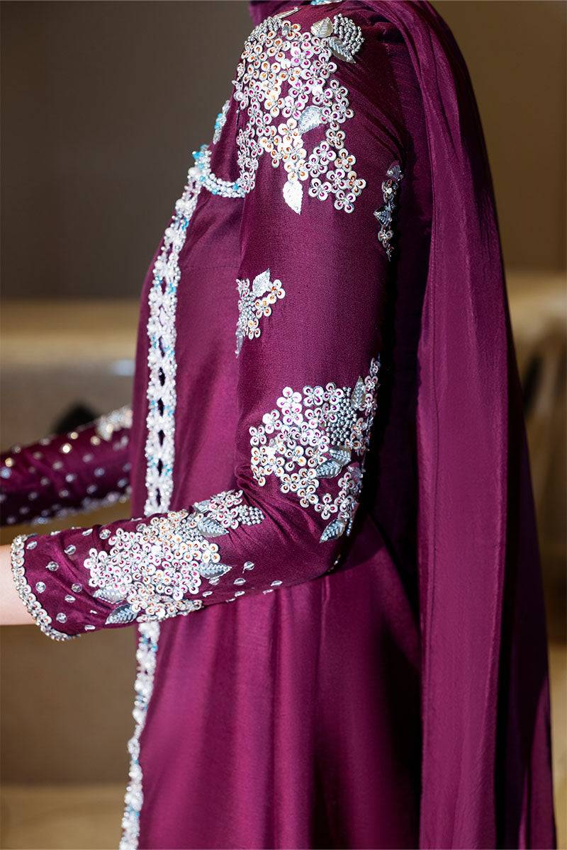 Haute Form | Diva Formals | Bejewelled by Maria Faisal - Registered Vendor of : Haute Form - type : Ladies Clothes - 100% original wedding dresses