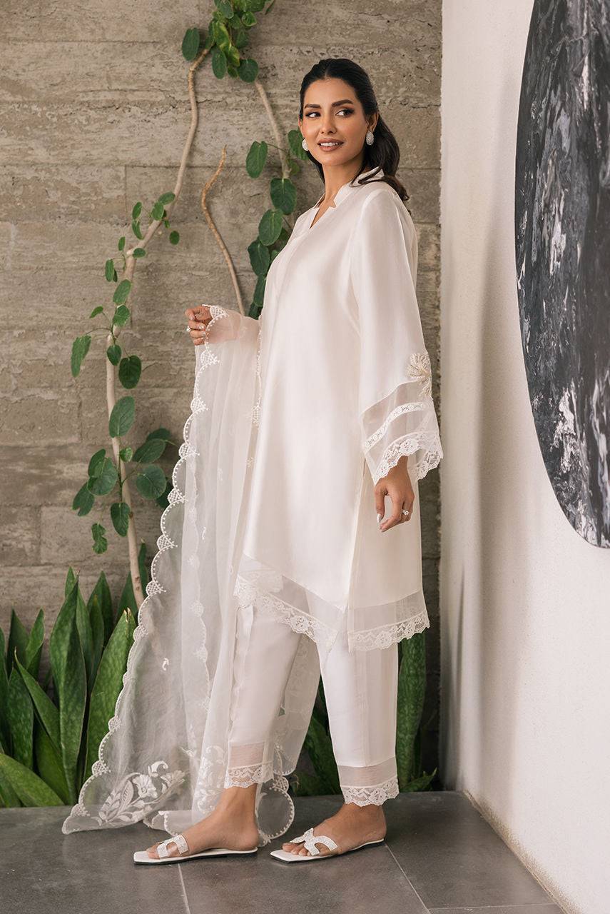 Deepak Perwani | Eid Edit 25 | Kut333 by Maria Faisal - Registered Vendor of : Deepak Perwani - type : Ladies Clothes - 100% original wedding dresses