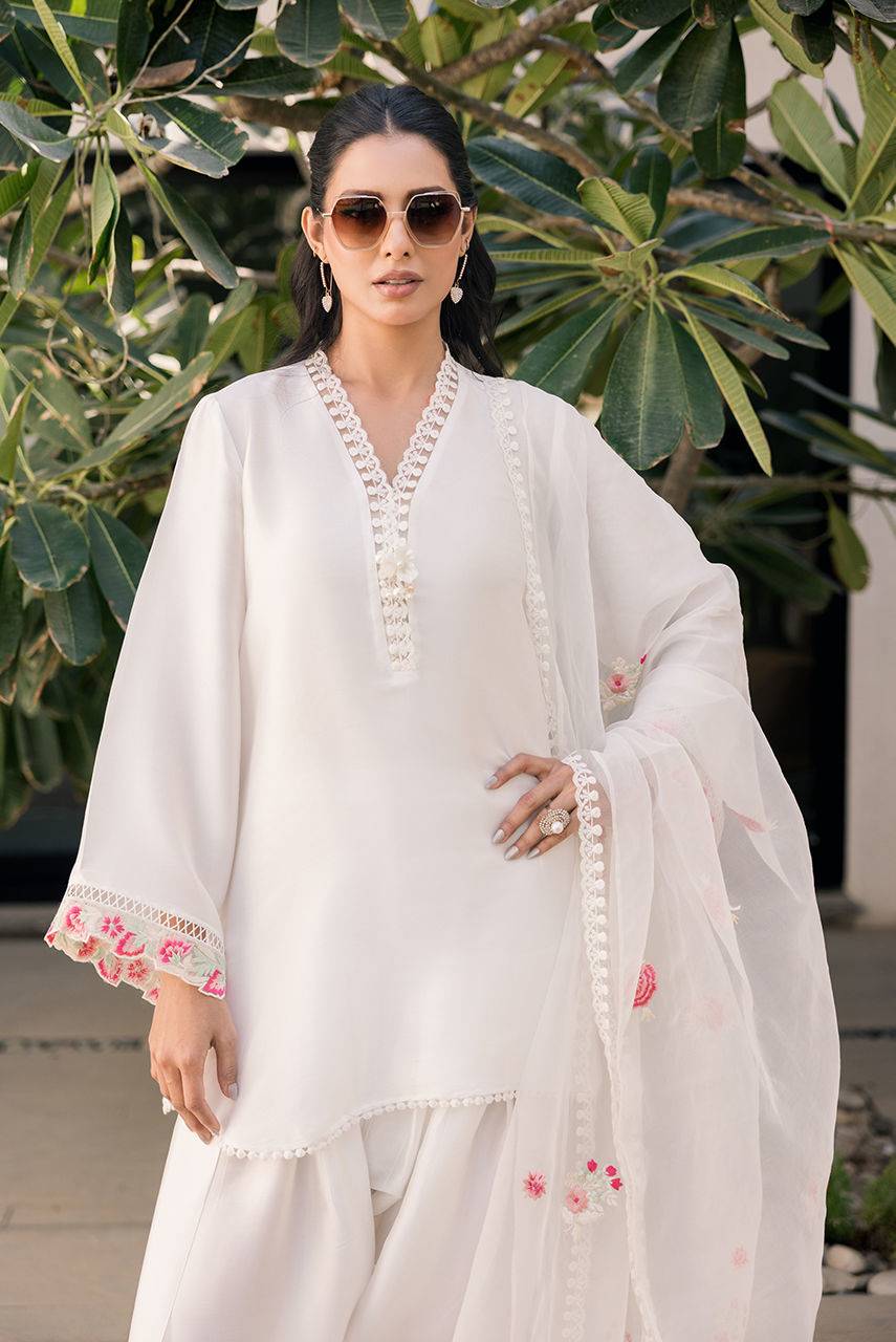 Deepak Perwani | Eid Edit 25 | Kut317 by Maria Faisal - Registered Vendor of : Deepak Perwani - type : Ladies Clothes - 100% original wedding dresses