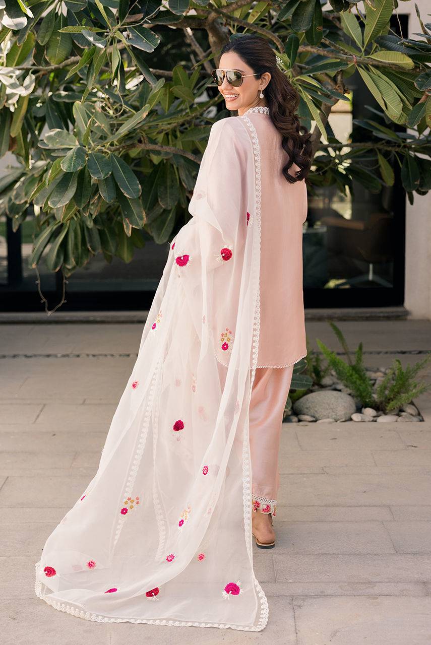 Deepak Perwani | Eid Edit 25 | Kut318 by Maria Faisal - Registered Vendor of : Deepak Perwani - type : Ladies Clothes - 100% original wedding dresses