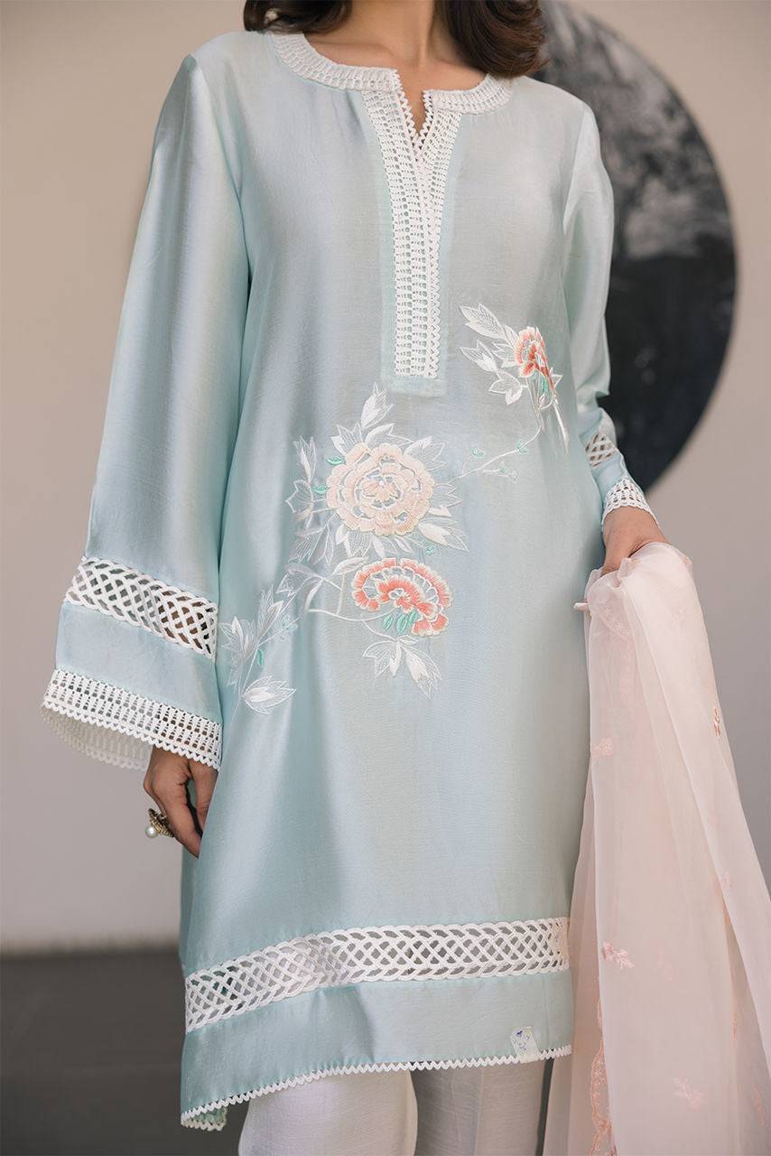 Deepak Perwani | Eid Edit 25 | Kut326 by Maria Faisal - Registered Vendor of : Deepak Perwani - type : Ladies Clothes - 100% original wedding dresses