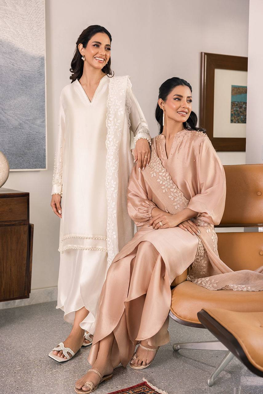 Deepak Perwani | Eid Edit 25 | Kut332 by Maria Faisal - Registered Vendor of : Deepak Perwani - type : Ladies Clothes - 100% original wedding dresses