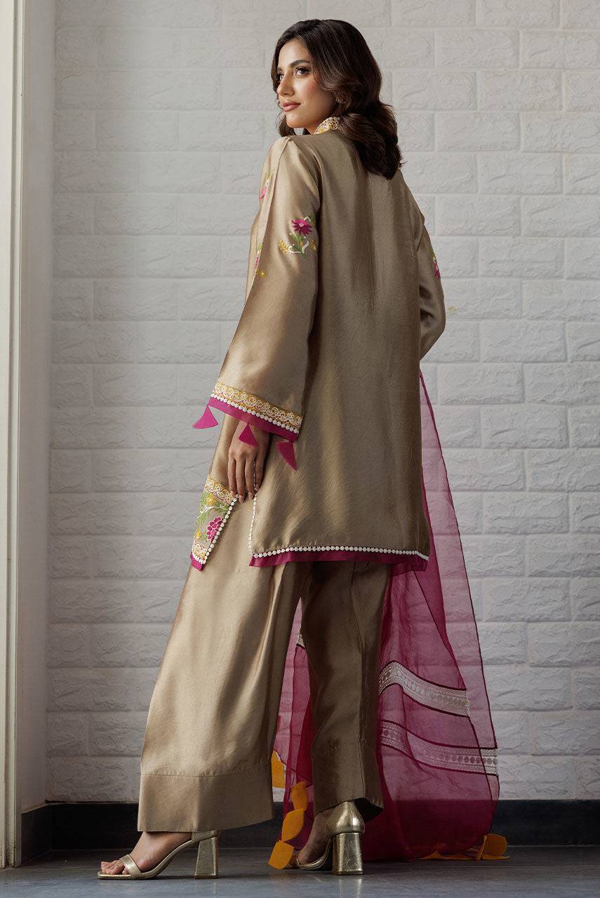Deepak Perwani | Summer Festive 25 | Sophia by Maria Faisal - Registered Vendor of : Deepak Perwani - type : Ladies Clothes - 100% original wedding dresses