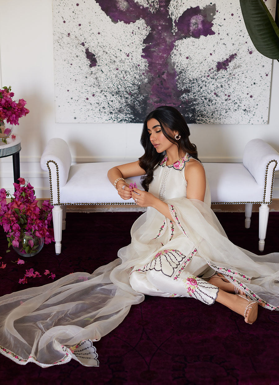 Farah Talib Aziz | Luna Eid Collection 24 | GENEVIVE PEARL WHITE - Ladies Clothes - Maria Faisal