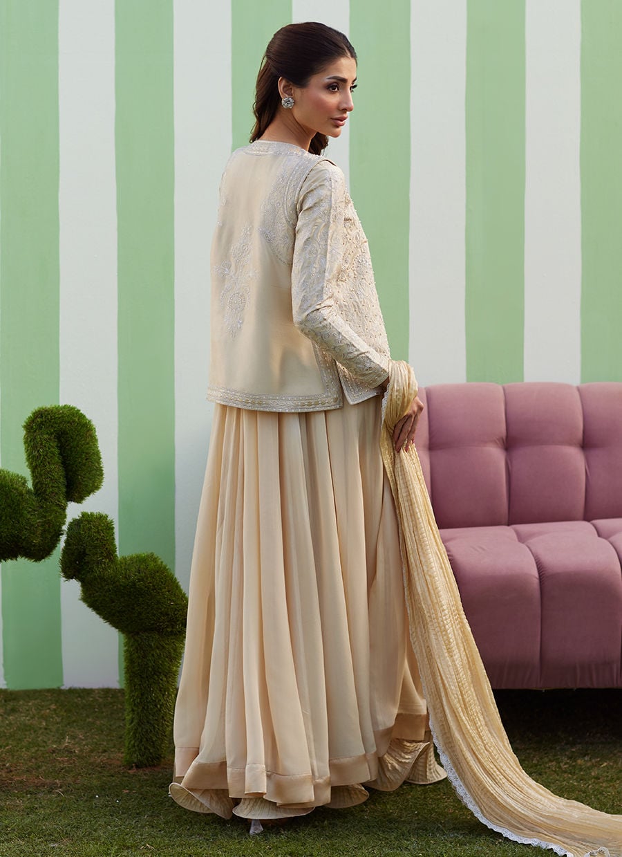 Farah Talib Aziz | Luna Eid 26 | Luma Kalidaar With Dupatta And Pants - Luxury Dress - available at Maria Faisal in UK and USA.