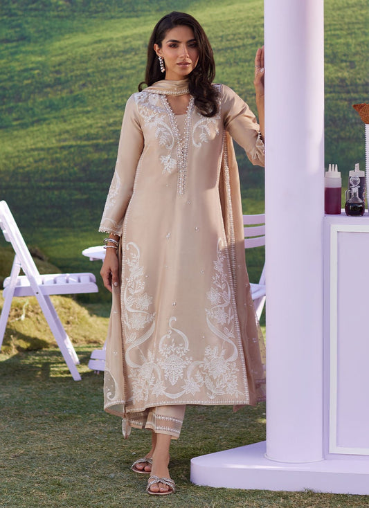 Farah Talib Aziz | Luna Eid 26 | Vaila Shirt And Dupatta - Luxury Dress - available at Maria Faisal in UK and USA.