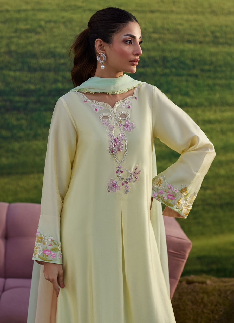 Farah Talib Aziz | Luna Eid 26 | Xeina Shirt And Dupatta - Luxury Dress - available at Maria Faisal in UK and USA.