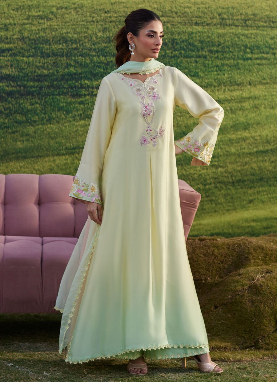 Farah Talib Aziz | Luna Eid 26 | Xeina Shirt And Dupatta - Luxury Dress - available at Maria Faisal in UK and USA.