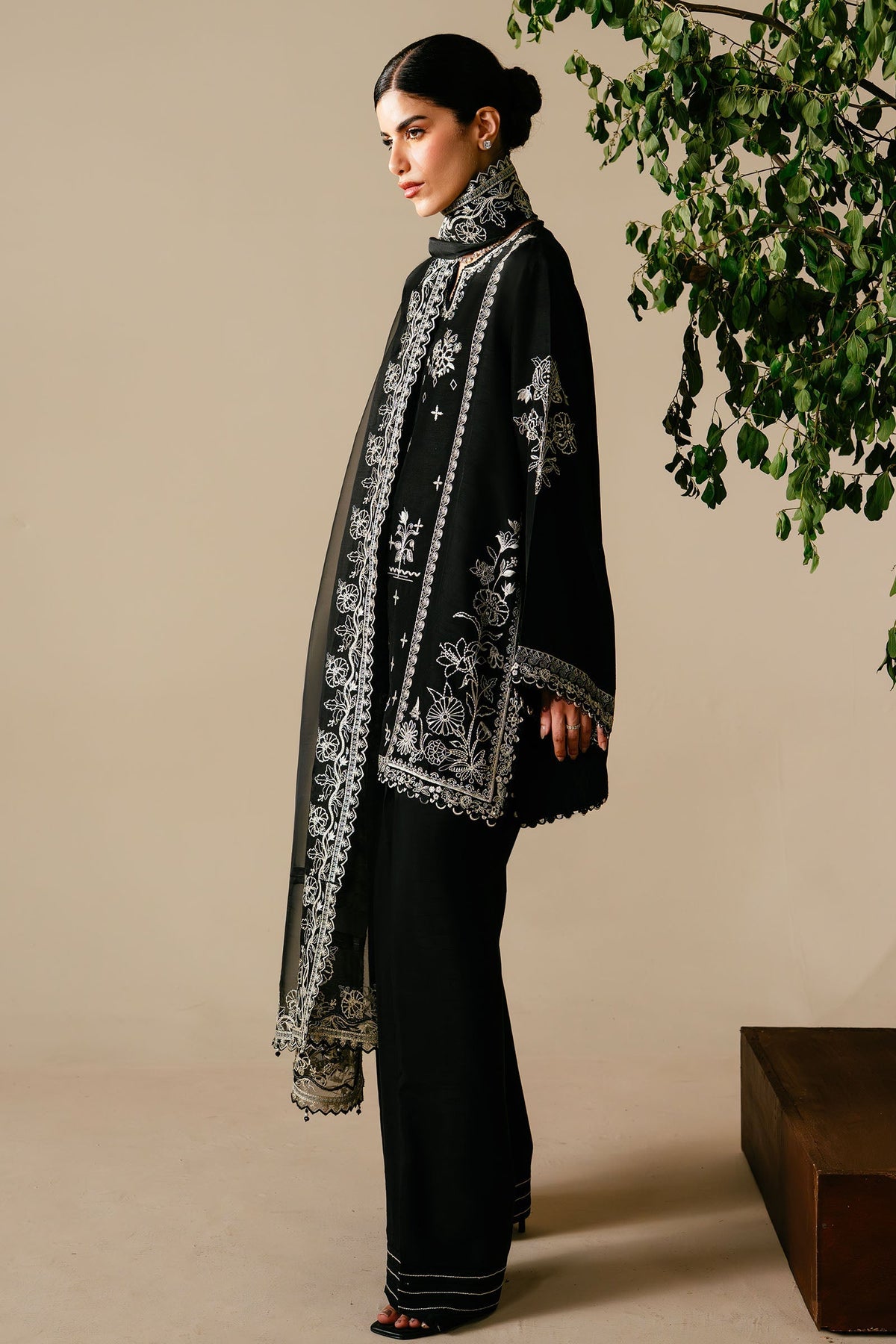 Zaha | Serae Pret |  NOCTIS - Formal Dress - available at Maria Faisal in UK and USA.