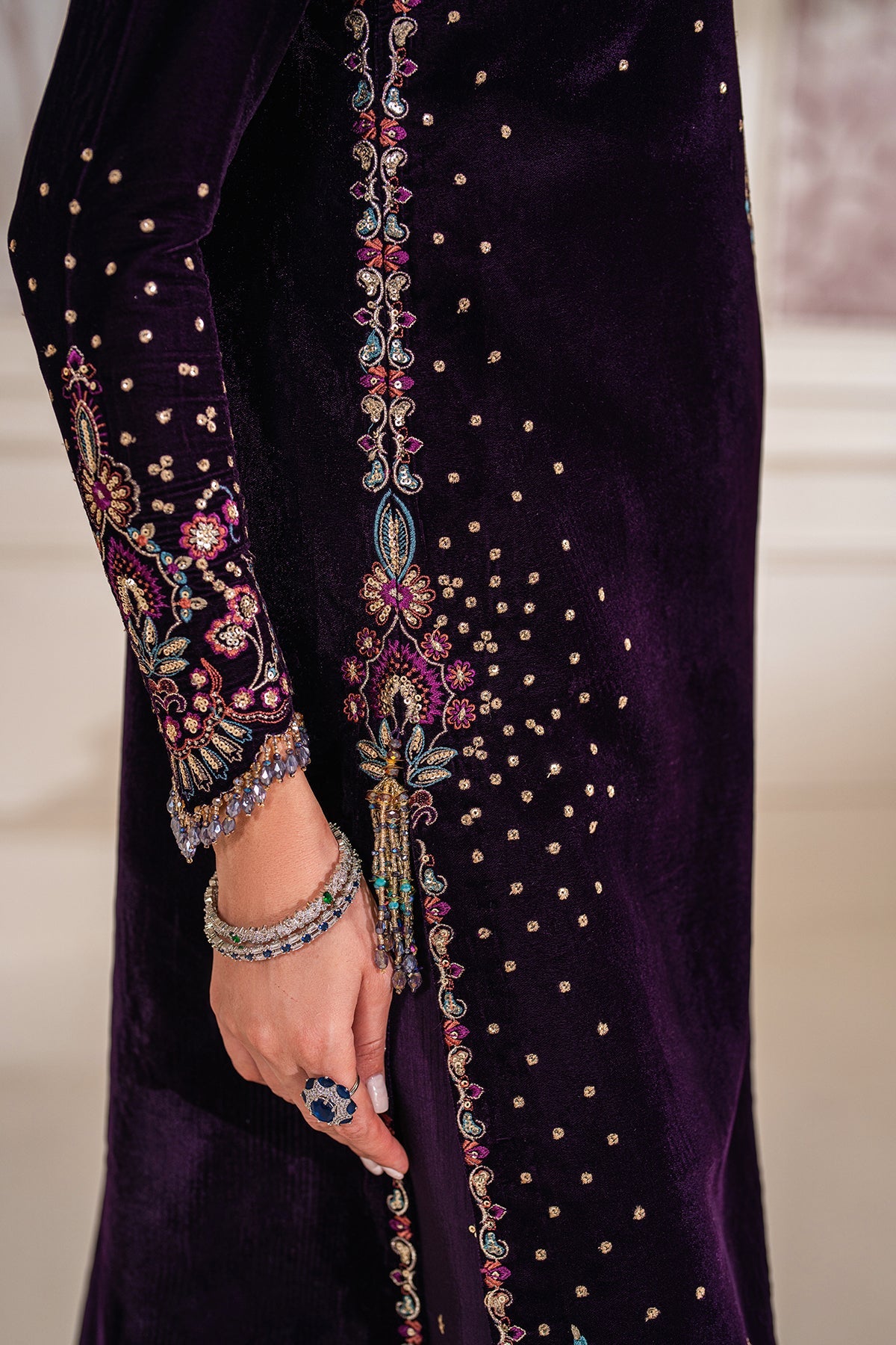 Baroque | Jahanara Luxury Velvet 23 | UF-748 - Designer Dress with Intricate embroidery and embellishments. Shop elegent wedding dress at Maria Faisal.