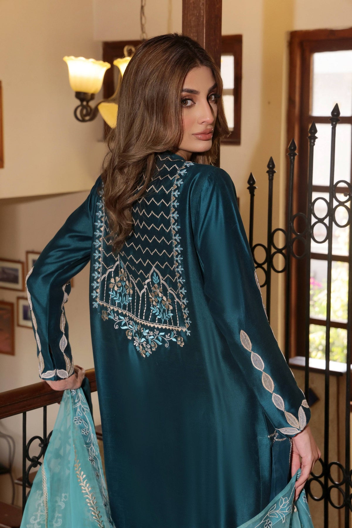Mona Imran | Ezel Eid 25 | Jahanbano by Maria Faisal - Registered Vendor of : Mona Imran - type : Ladies Clothes - 100% original wedding dresses