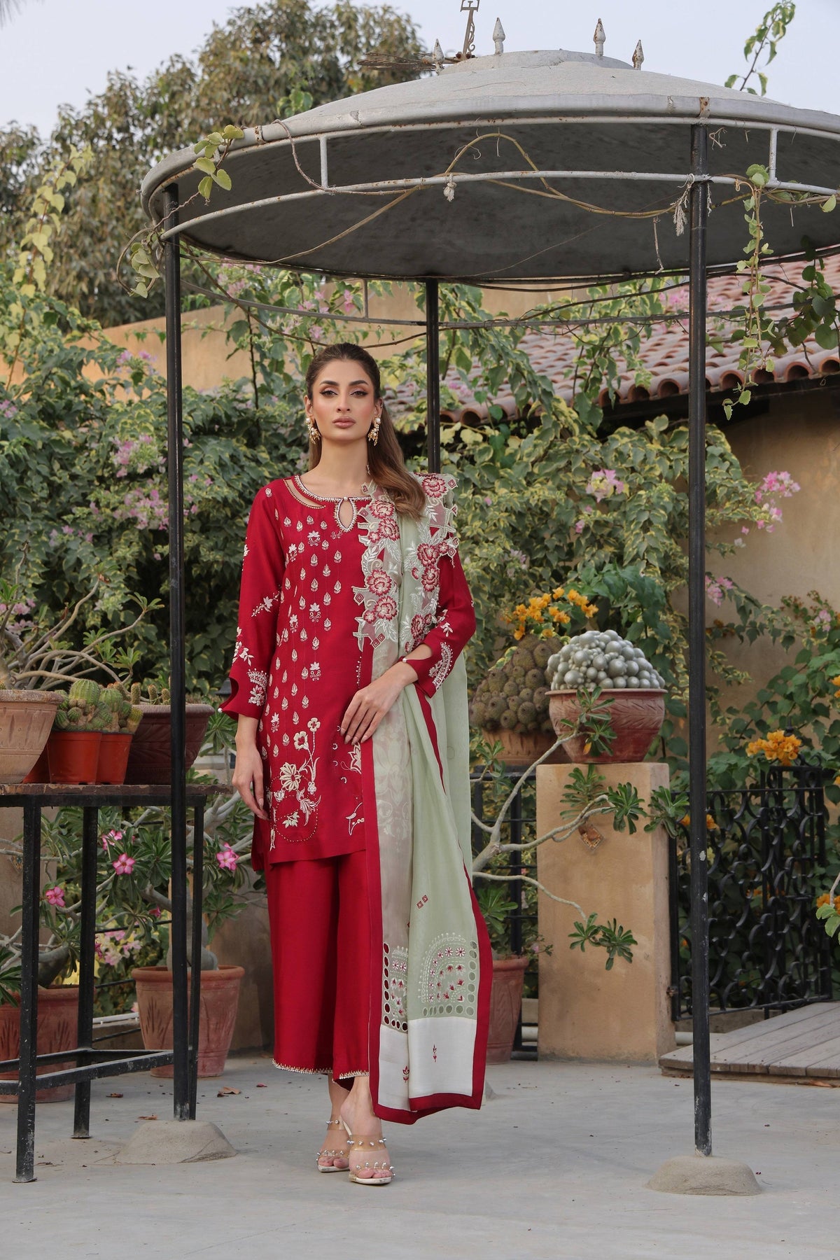 Mona Imran | Ezel Eid 25 | Claude by Maria Faisal - Registered Vendor of : Mona Imran - type : Ladies Clothes - 100% original wedding dresses