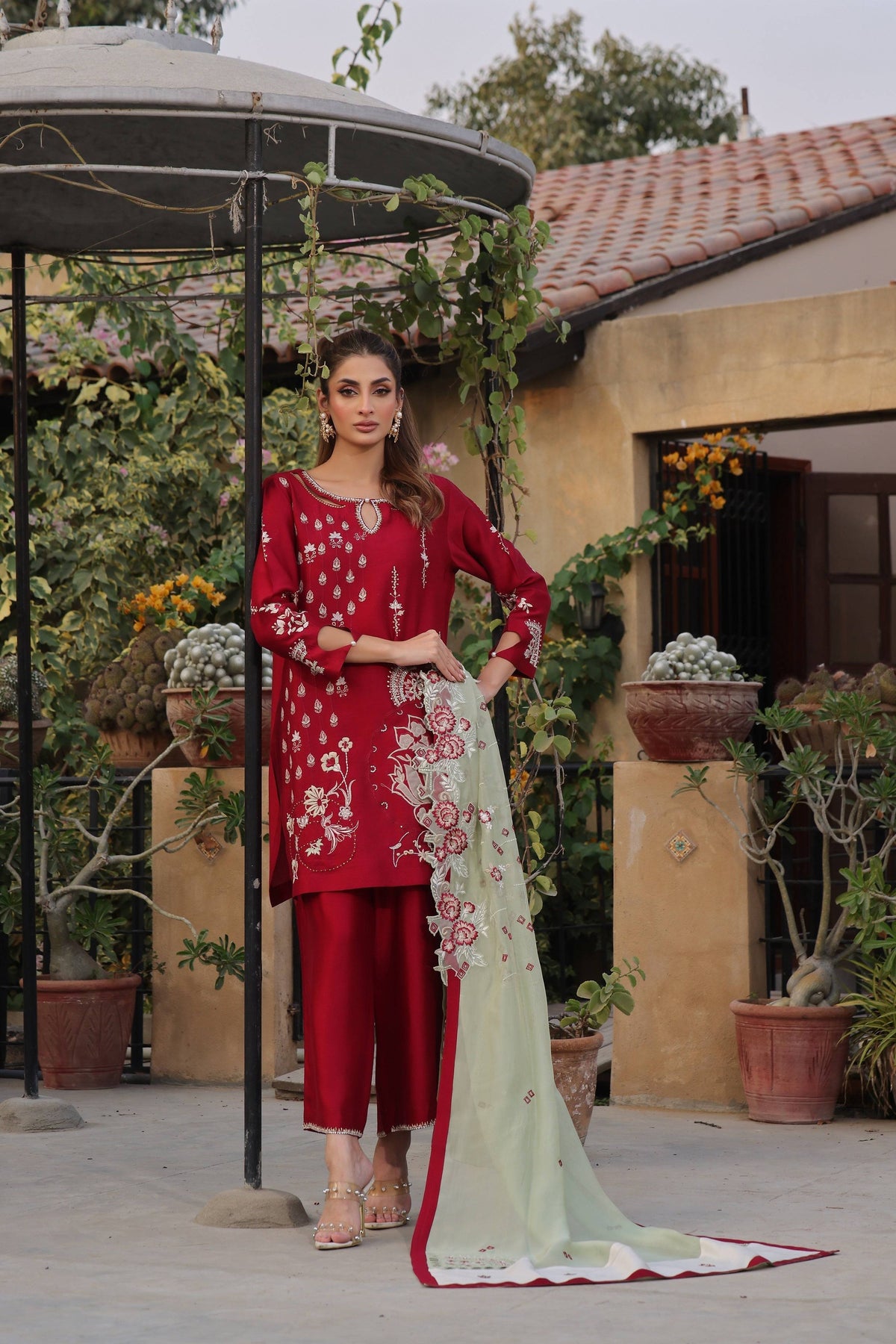 Mona Imran | Ezel Eid 25 | Claude by Maria Faisal - Registered Vendor of : Mona Imran - type : Ladies Clothes - 100% original wedding dresses