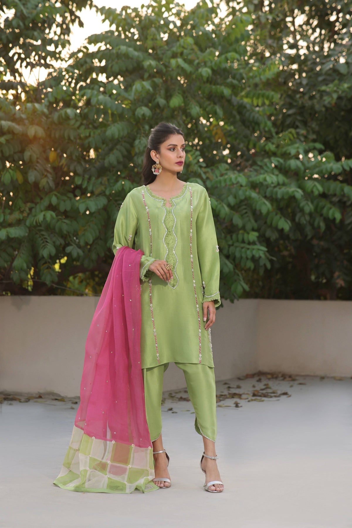 Mona Imran | Ezel Eid 25 | Gulrukh by Maria Faisal - Registered Vendor of : Mona Imran - type : Ladies Clothes - 100% original wedding dresses