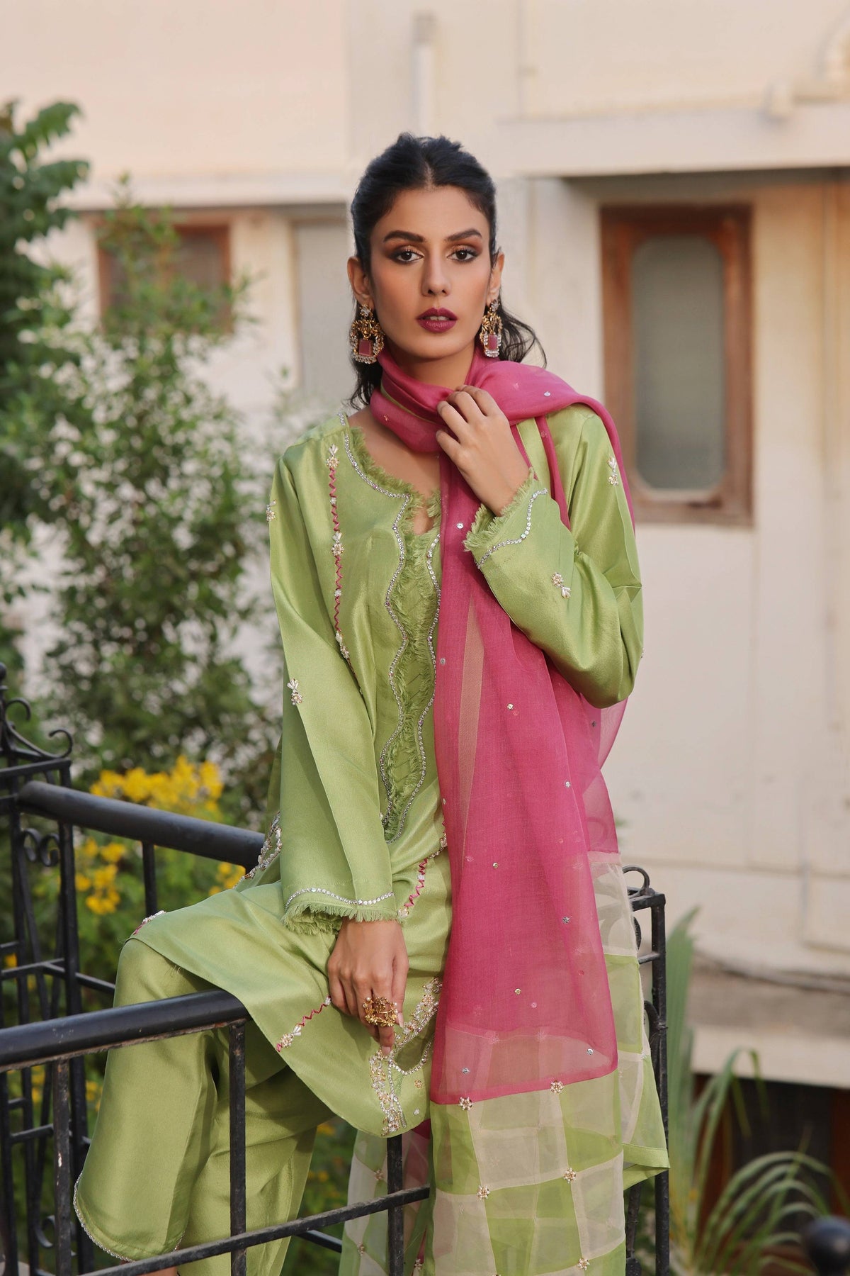 Mona Imran | Ezel Eid 25 | Gulrukh by Maria Faisal - Registered Vendor of : Mona Imran - type : Ladies Clothes - 100% original wedding dresses