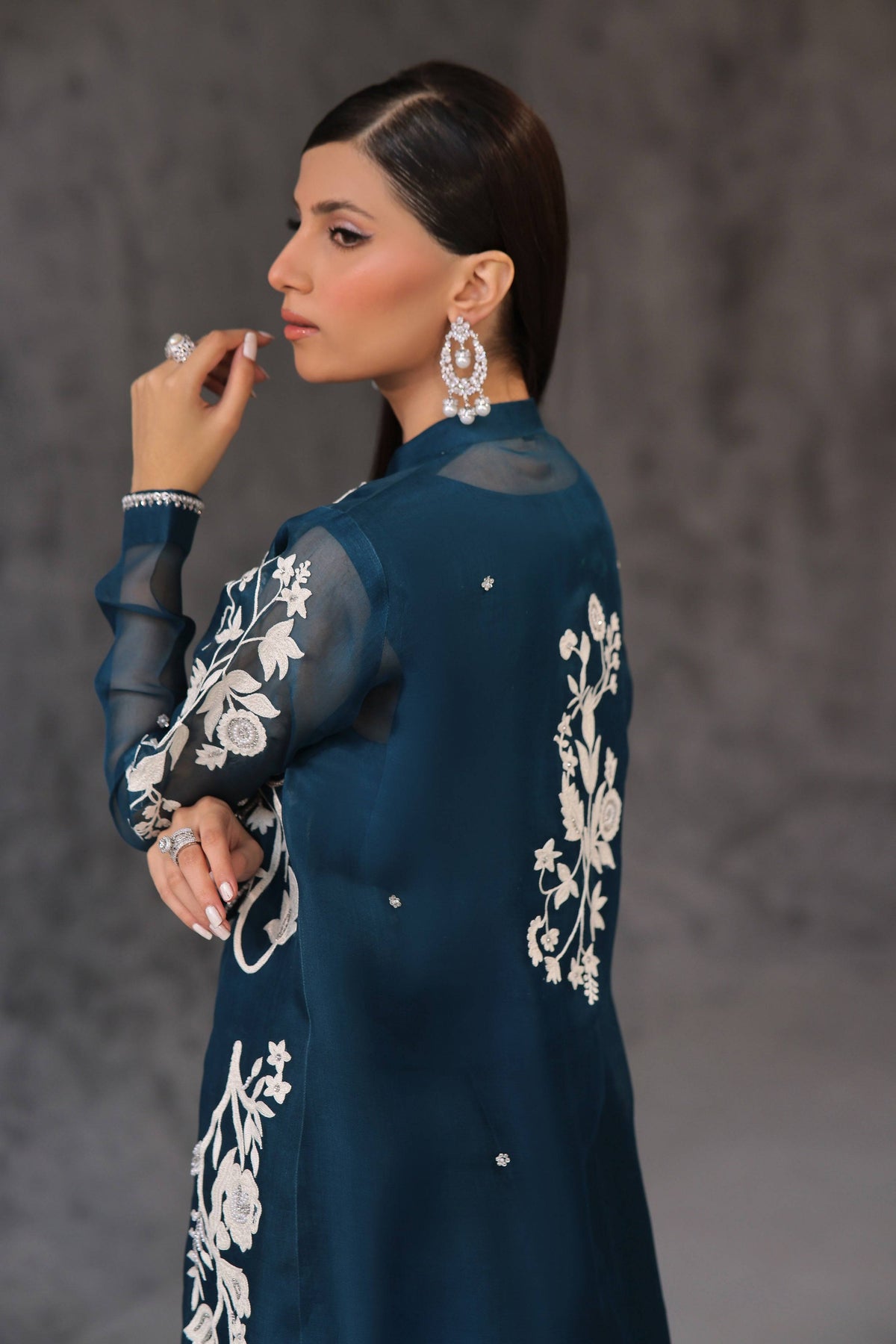 Mona Imran | Ezel Eid 25 | Zayra by Maria Faisal - Registered Vendor of : Mona Imran - type : Ladies Clothes - 100% original wedding dresses