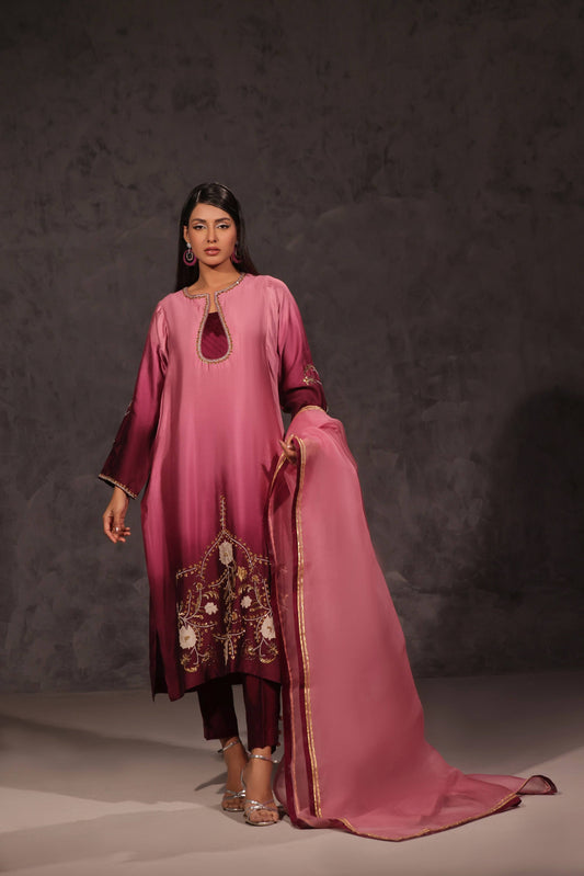 Mona Imran | Ezel Eid 25 |Maahru by Maria Faisal - Registered Vendor of : Mona Imran - type : Ladies Clothes - 100% original wedding dresses