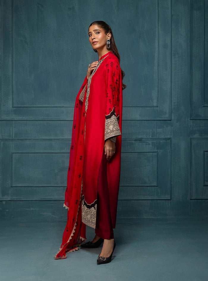 Zainab Chottani | Luxe Edit 25 | Nyra - Formal Dress - available at Maria Faisal in UK and USA.