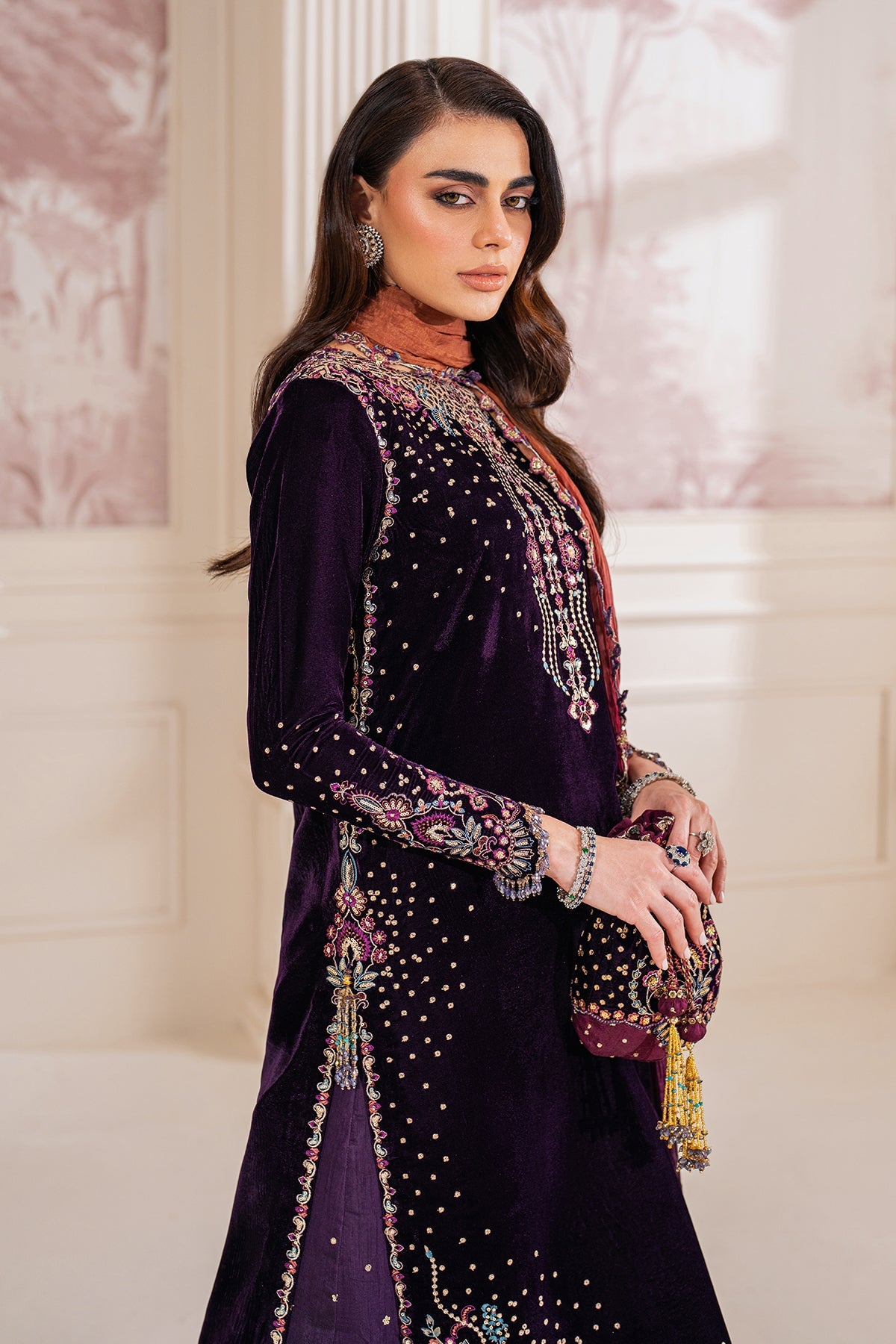 Baroque | Jahanara Luxury Velvet 23 | UF-748 - Designer Dress with Intricate embroidery and embellishments. Shop elegent wedding dress at Maria Faisal.