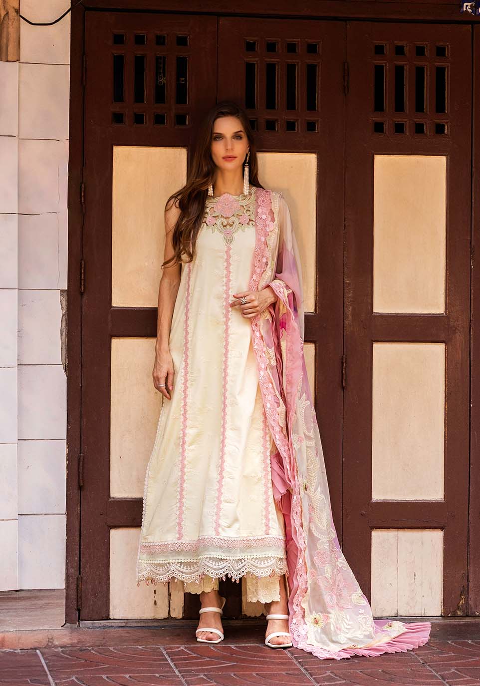 Zarqash | Luxury Lawn 25 | ZQLU 009 LAYLA by Maria Faisal - Registered Vendor of : Zarqash - type : Ladies Clothes - 100% original wedding dresses