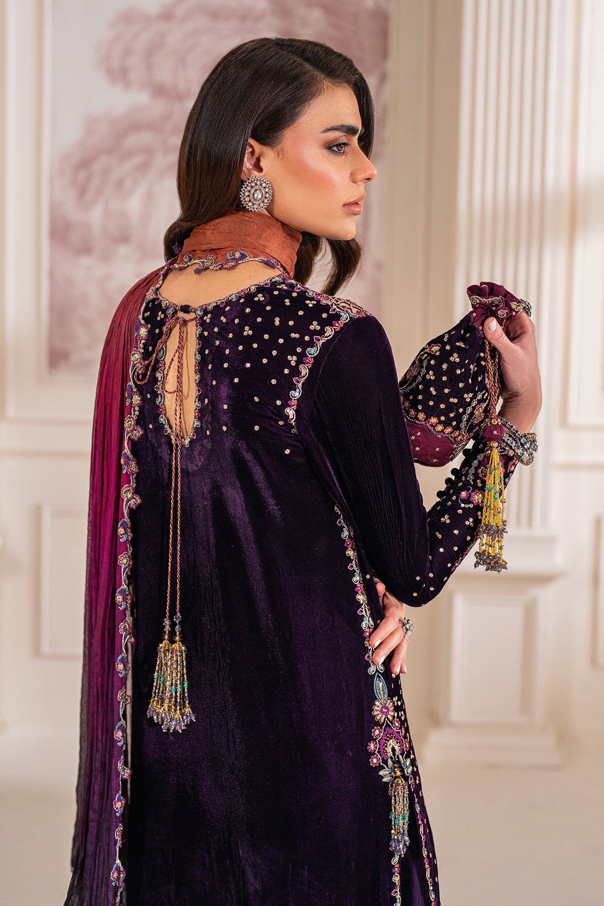Baroque | Jahanara Luxury Velvet 23 | UF-748 - Designer Dress with Intricate embroidery and embellishments. Shop elegent wedding dress at Maria Faisal.