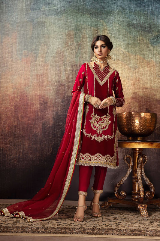 Erum Khan | Begham Jaan Bridal Formals | MALA - Designer Dress with Intricate embroidery and embellishments. Shop elegent wedding dress at Maria Faisal.