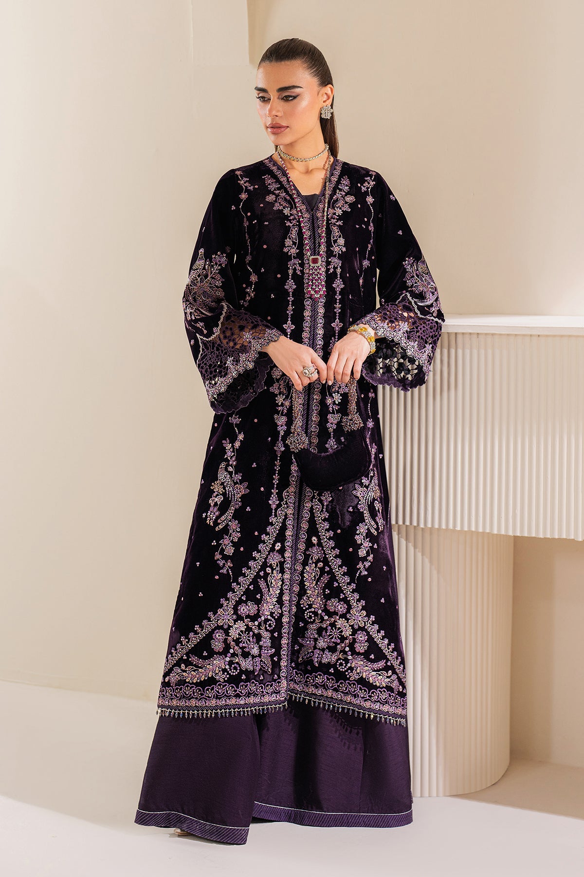 Baroque | Jahanara Luxury Velvet 24 | UF-757 - Designer Dress with Intricate embroidery and embellishments. Shop elegent wedding dress at Maria Faisal.