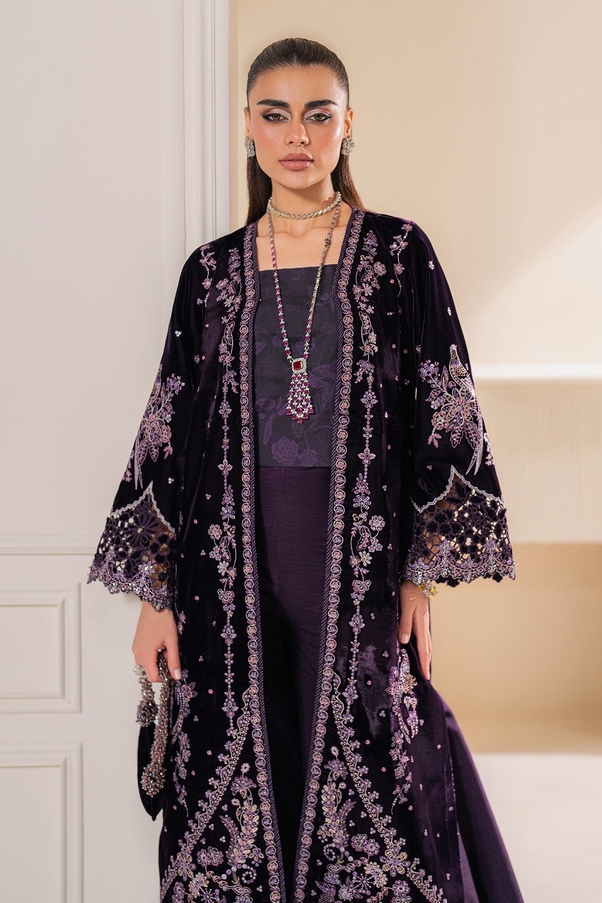 Baroque | Jahanara Luxury Velvet 24 | UF-757 - Designer Dress with Intricate embroidery and embellishments. Shop elegent wedding dress at Maria Faisal.