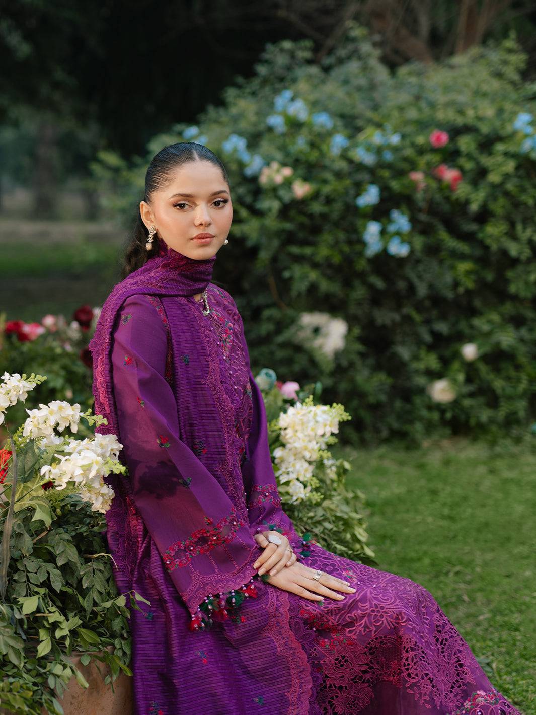Bin Ilyas | Freesia Embroidered Lawn 25 | 105 - B by Maria Faisal - Registered Vendor of : Bin Ilyas - type : Ladies Clothes - 100% original wedding dresses
