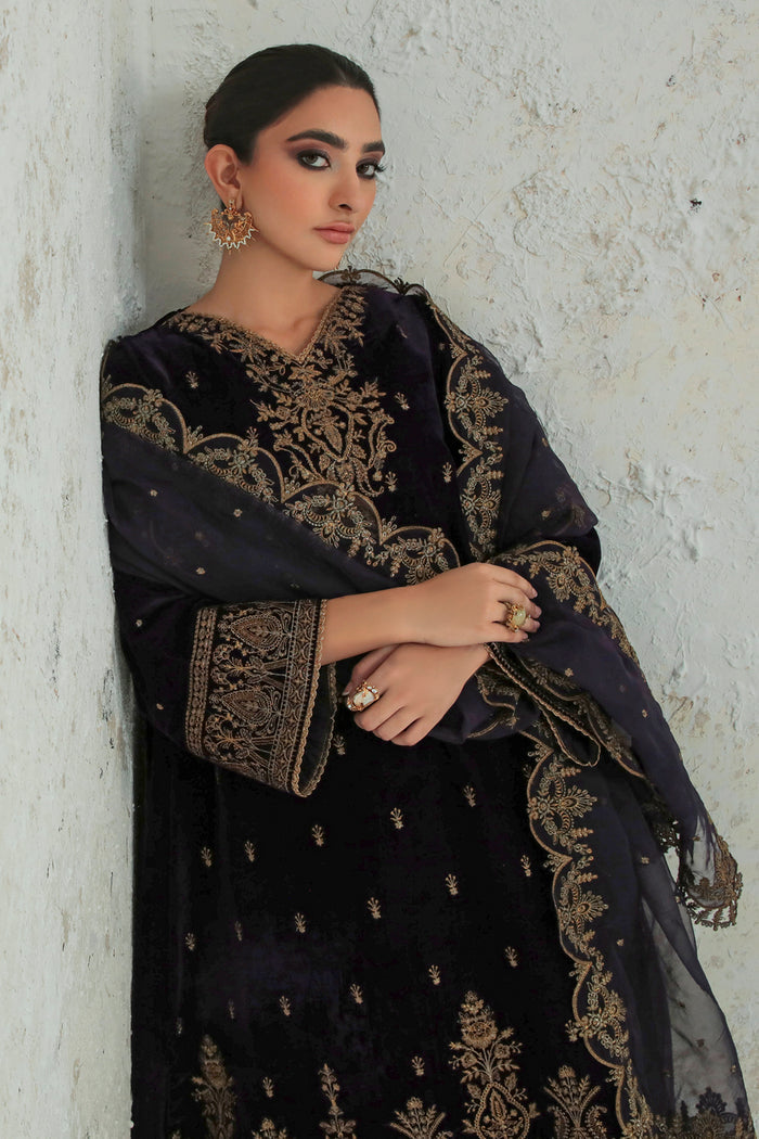 UF-239 – authentic Pakistani dress from the Velvet 25 collection for women in the UK