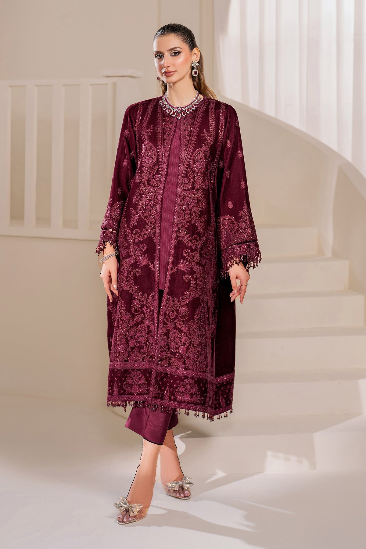 Baroque | Jahanara Luxury Velvet 23 | UF-758 - Designer Dress with Intricate embroidery and embellishments. Shop elegent wedding dress at Maria Faisal.