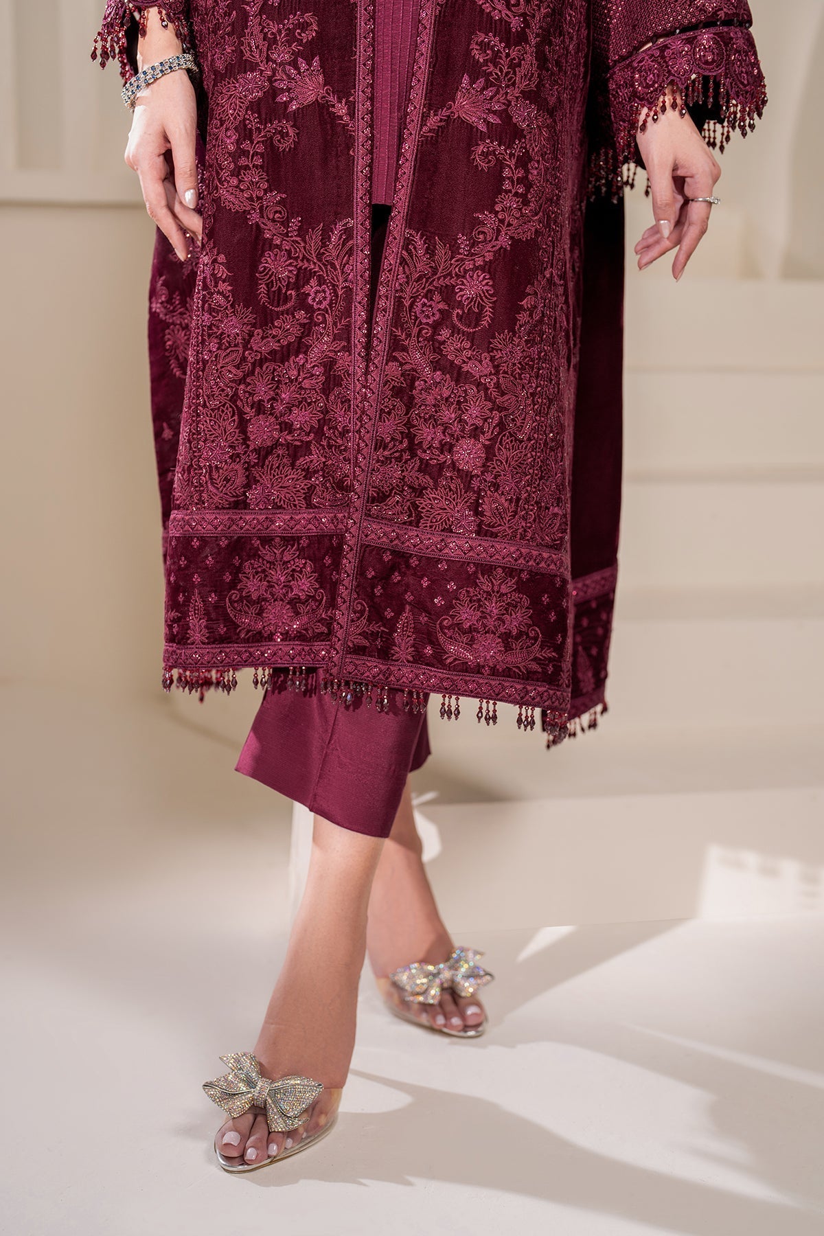 Baroque | Jahanara Luxury Velvet 23 | UF-758 - Designer Dress with Intricate embroidery and embellishments. Shop elegent wedding dress at Maria Faisal.
