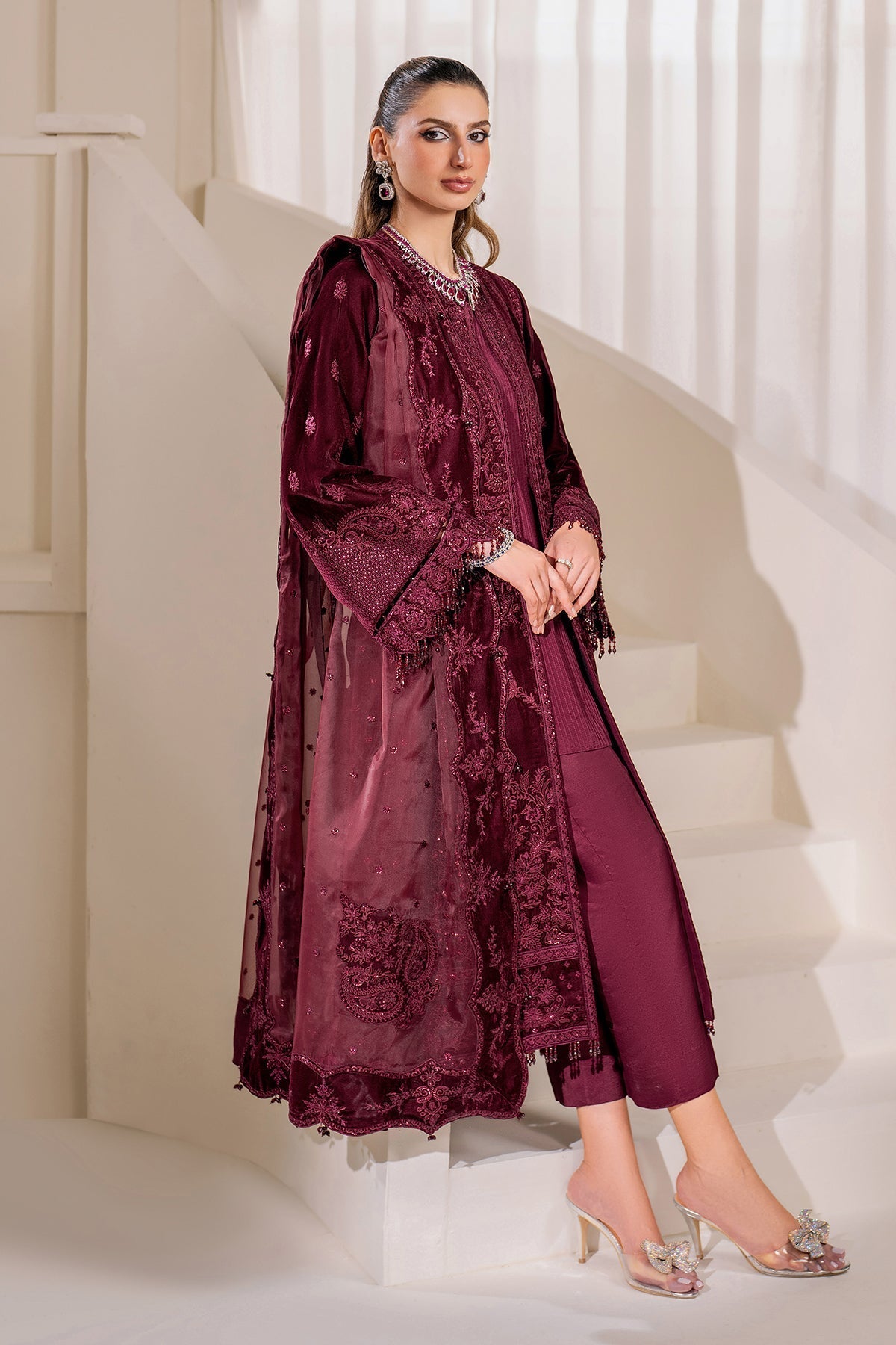 Baroque | Jahanara Luxury Velvet 23 | UF-758 - Designer Dress with Intricate embroidery and embellishments. Shop elegent wedding dress at Maria Faisal.