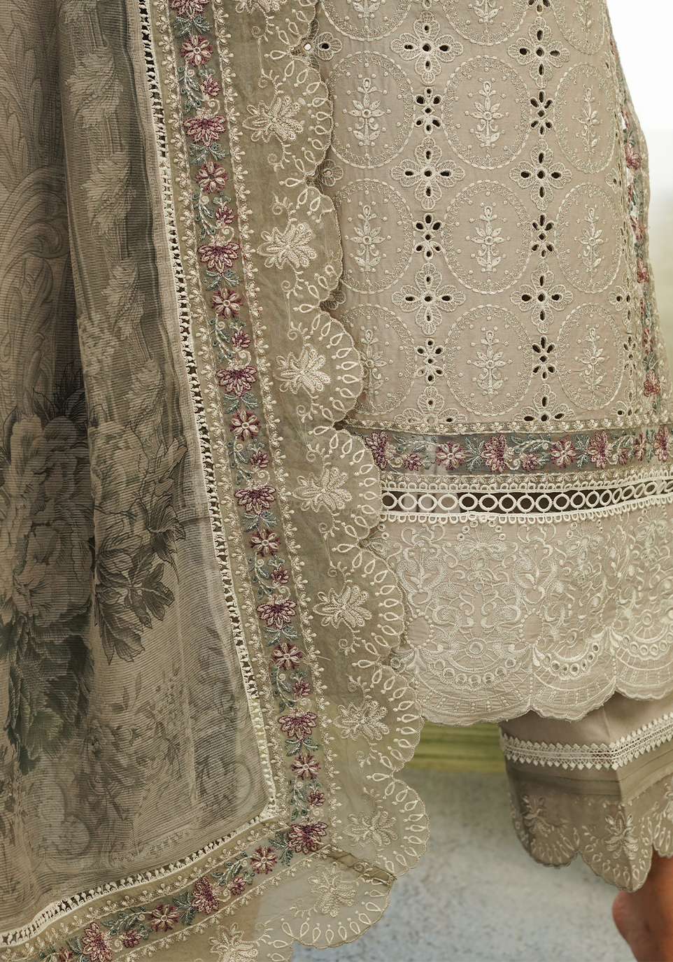Zarqash | Tresor Luxury Lawn 24 | ZQT 002 ROSEMARY - Maria Faisal