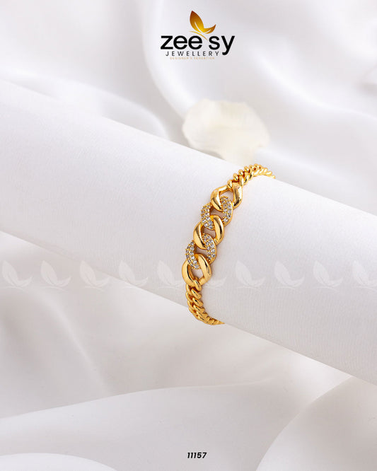 Cuff Bracelets - Bracelet 