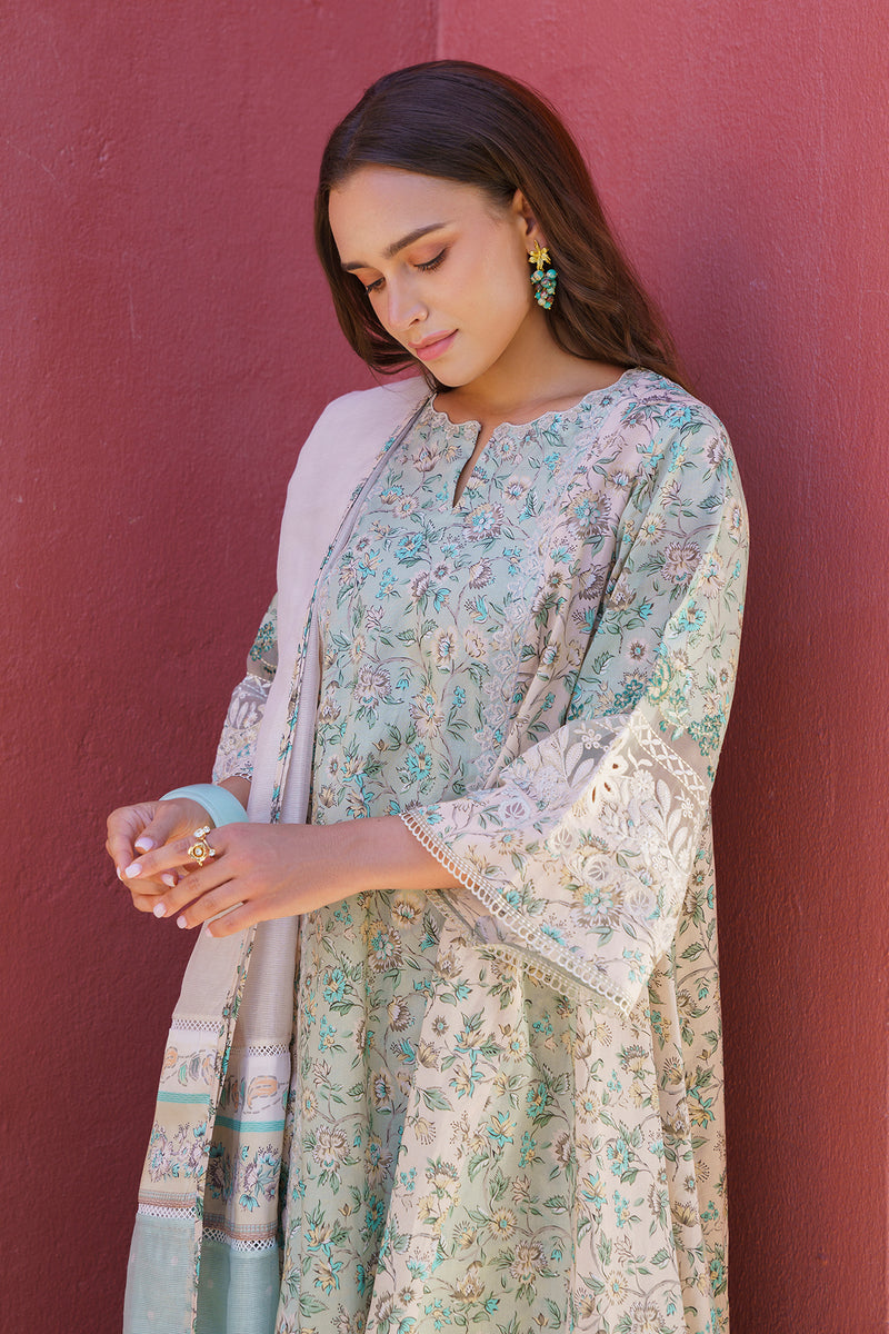 Baroque | Luxury Pret 24 | LAWN UF-577 - Designer Dress with Intricate embroidery and embellishments. Shop elegent wedding dress at Maria Faisal.
