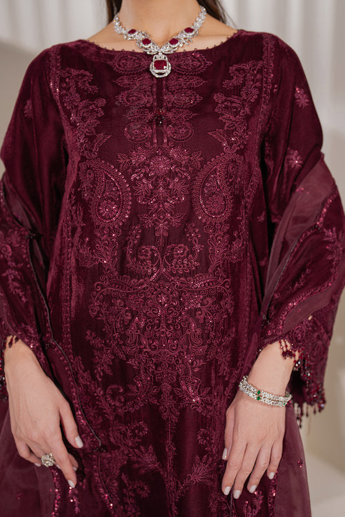 UF-758 – authentic Pakistani dress from the Velvet 25 collection for women in the UK