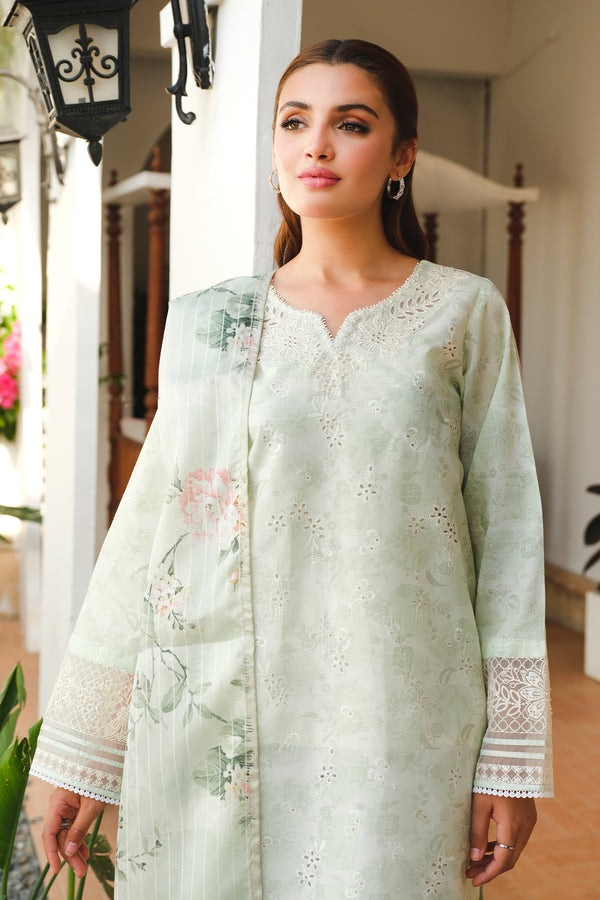 Baroque | Luxury Pret 24 | LAWN UF-659 - Designer Dress with Intricate embroidery and embellishments. Shop elegent wedding dress at Maria Faisal.