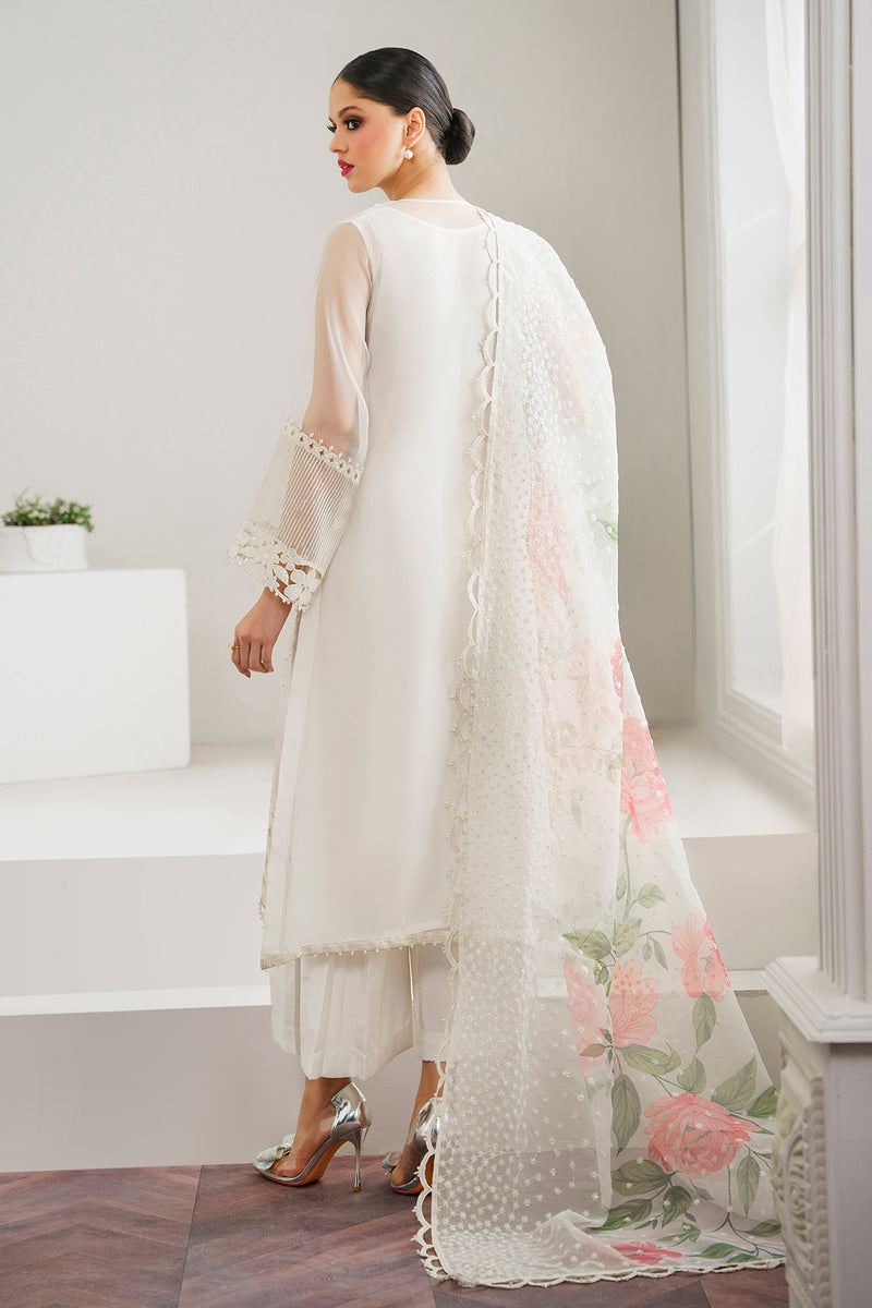 Baroque | Luxury Pret 24 | UF-526 - Designer Dress with Intricate embroidery and embellishments. Shop elegent wedding dress at Maria Faisal.