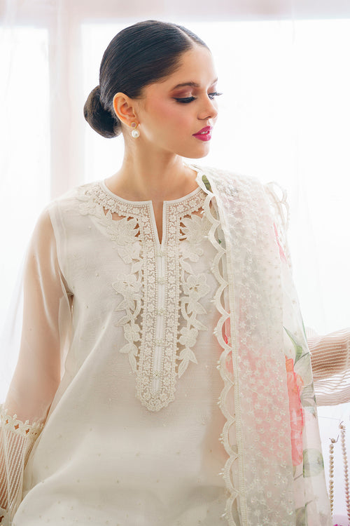 Baroque | Luxury Pret 24 | UF-526 - Designer Dress with Intricate embroidery and embellishments. Shop elegent wedding dress at Maria Faisal.