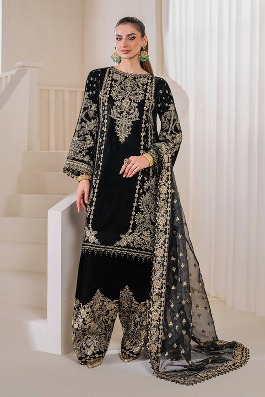 Baroque | Jahanara Luxury Velvet 23 | UF-760 - Designer Dress with Intricate embroidery and embellishments. Shop elegent wedding dress at Maria Faisal.
