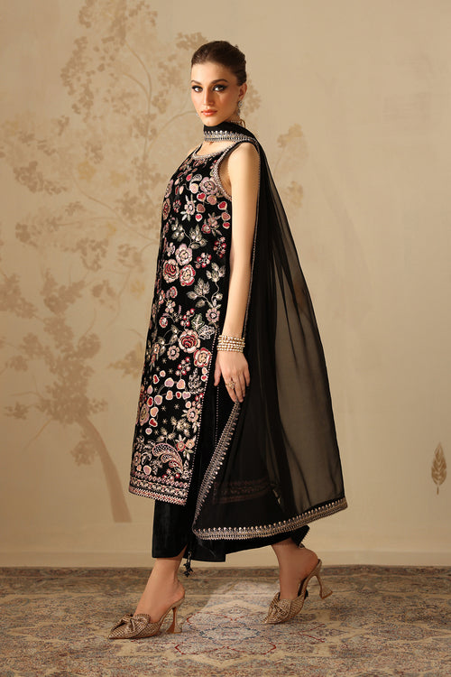 UF-4312 – authentic Pakistani dress from the Velvet 25 collection for women in the UK