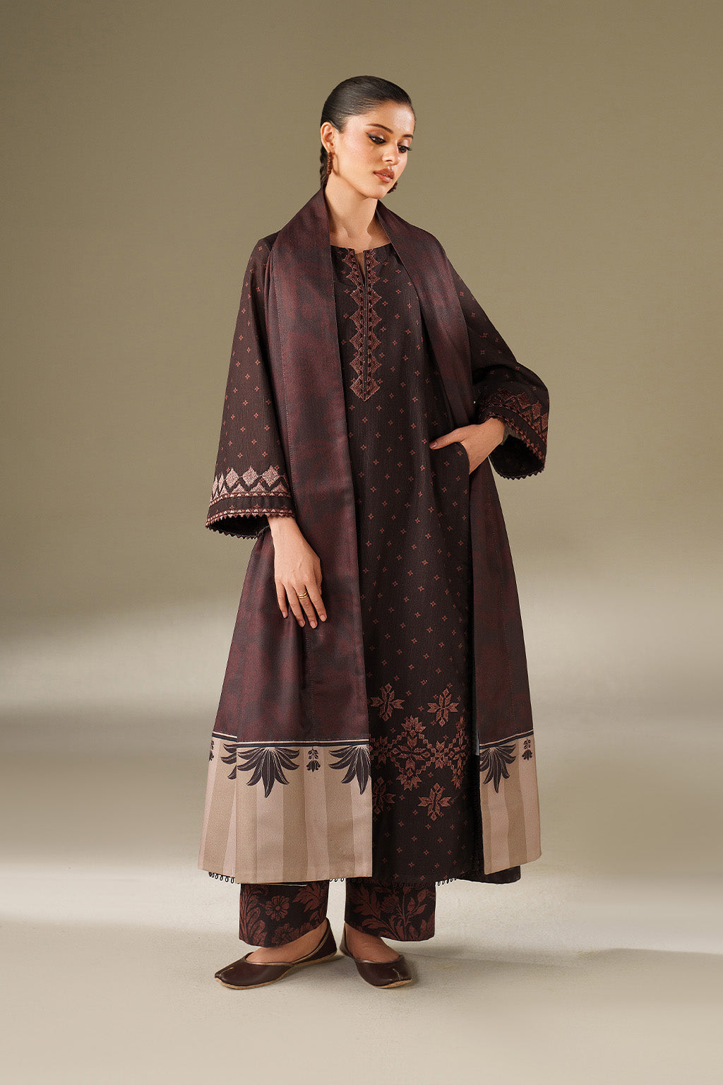 Iznik | Winter Chapter 25 | UE-559 Printed Khaddar - Casual Dress - available at Maria Faisal in UK and USA.