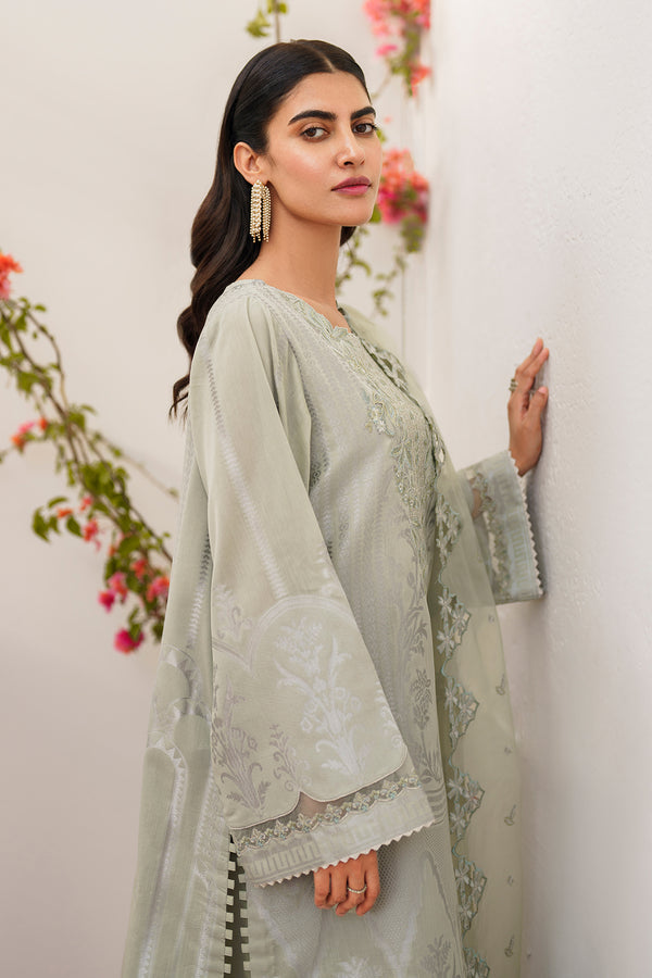 Baroque | Luxury Pret 24 | UF-635 - Designer Dress with Intricate embroidery and embellishments. Shop elegent wedding dress at Maria Faisal.